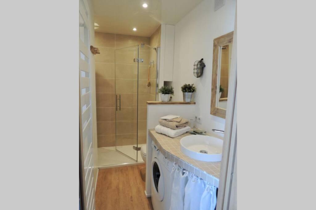 Emplacement Privilegie Pour Ce Bel Appartement Saint-Raphaël Exteriér fotografie